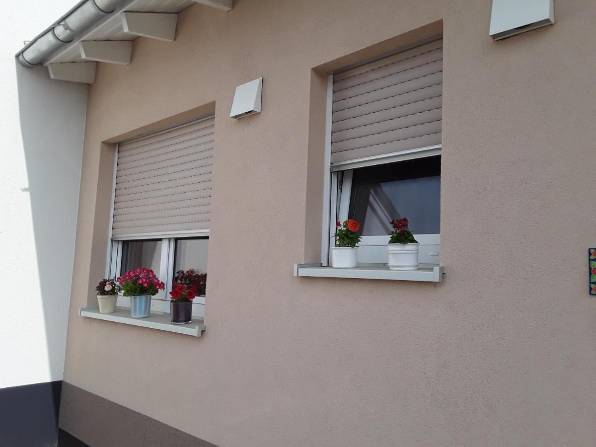 Apartamento Gaestezimmer Herzogenrath Exterior foto